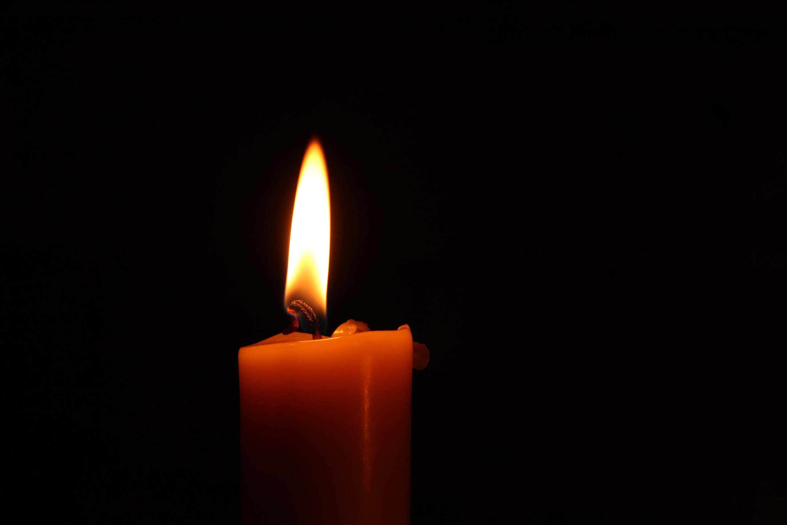 Candles-funeral-memorial